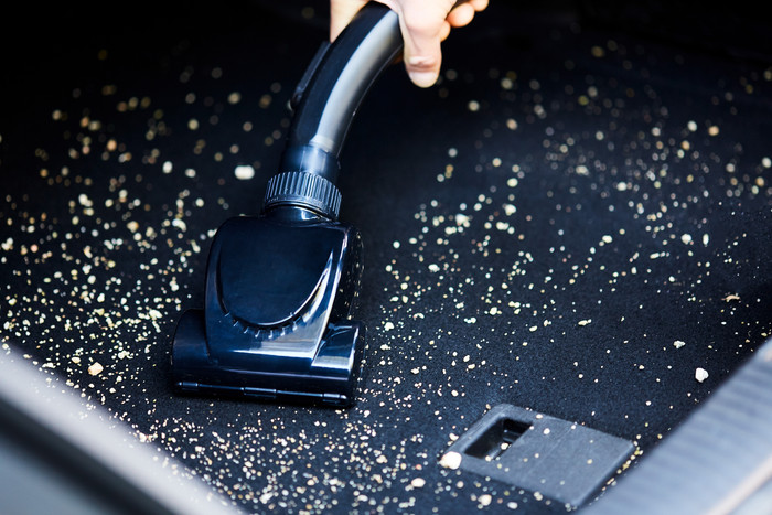 Nilfisk Premium Car Set for Multi II and Buddy II product in use