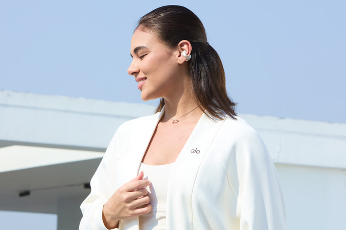 soundcore AeroClip White product in use