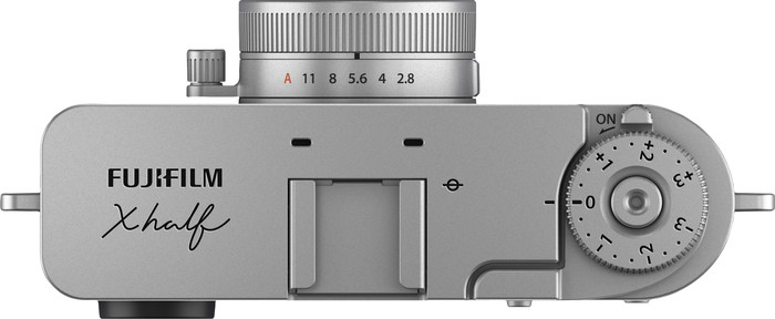 Fujifilm X Half Argent dessus