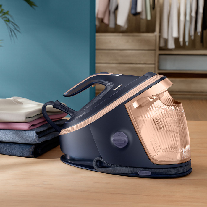 Philips PerfectCare 7000 Series PSG7300/20 product in use