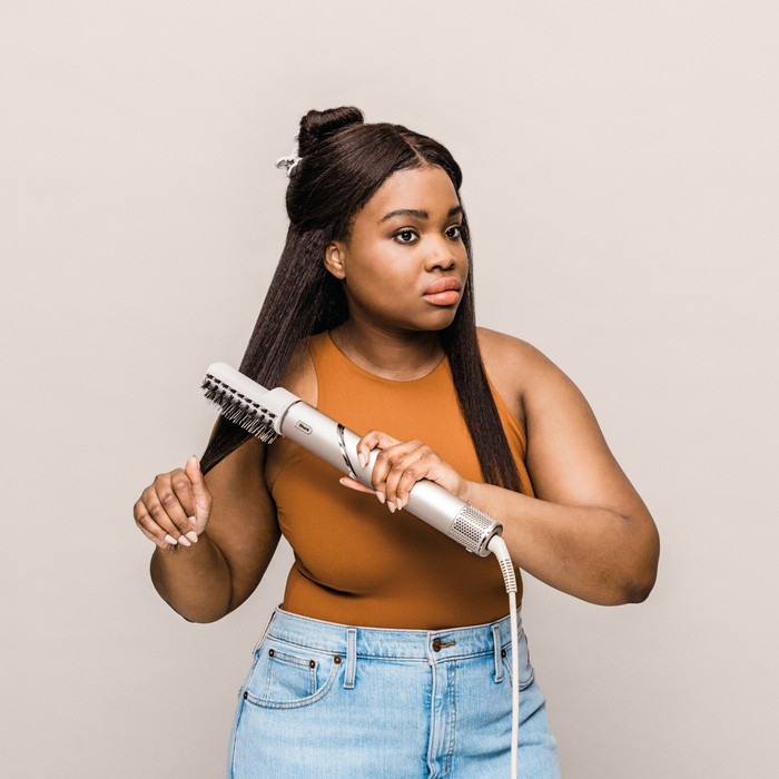 Shark FlexStyle 5-in-1 Stone HD446SLEU product in use