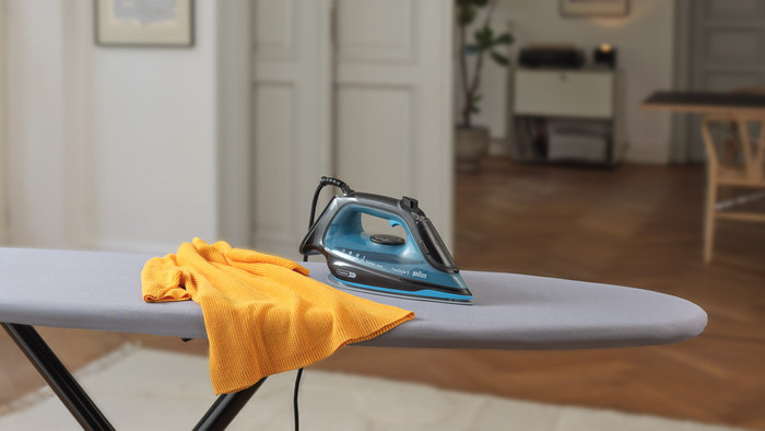 Braun TexStyle 5 SI5256BL product in use