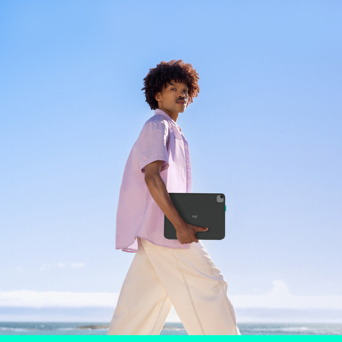 Logitech Flip Folio iPad Pro (2024)/iPad Air (2025) 11 inches Keyboard Cover AZERTY product in use