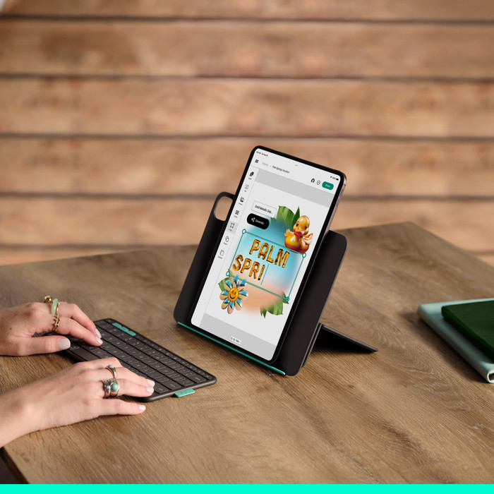 Logitech Flip Folio iPad Pro (2024)/iPad Air (2025) 11 inches Keyboard Cover AZERTY product in use