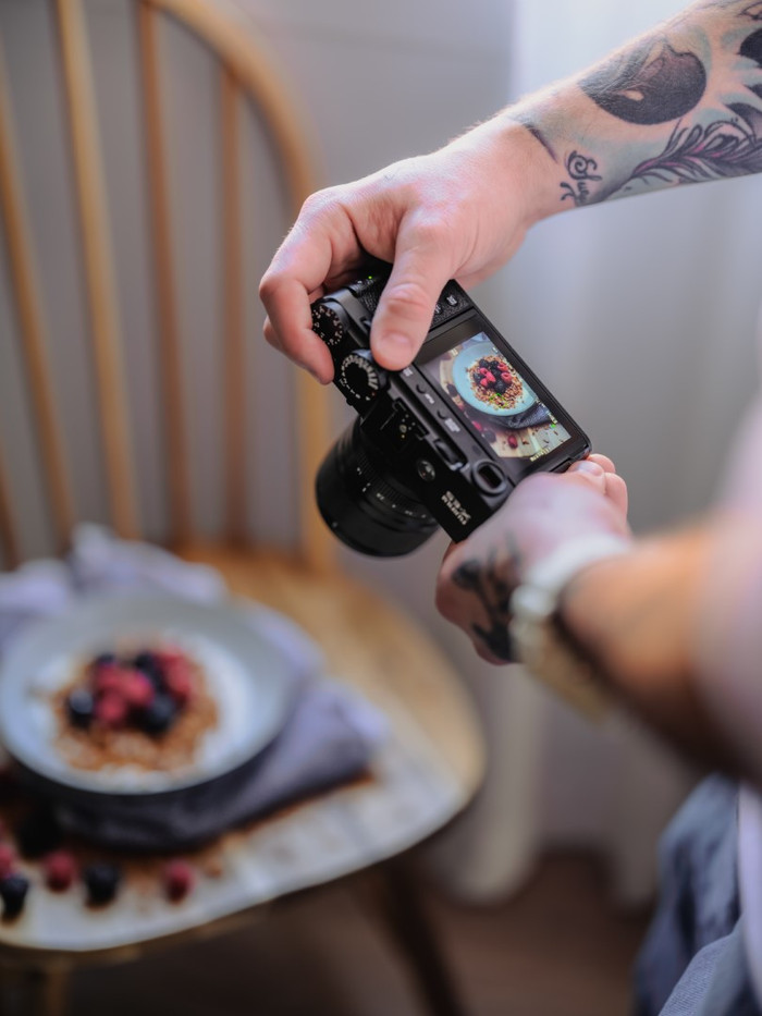 Fujifilm X-E5 Noir + 23 mm f/2.8 produit à l'usage