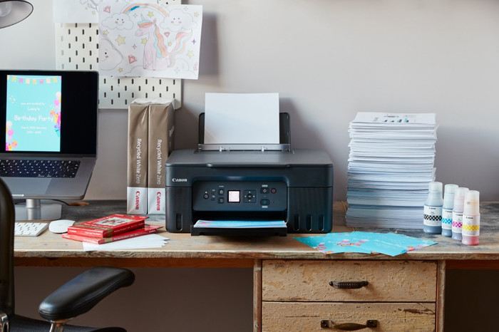 Canon PIXMA G3570 + 1 Set Extra Ink product in use