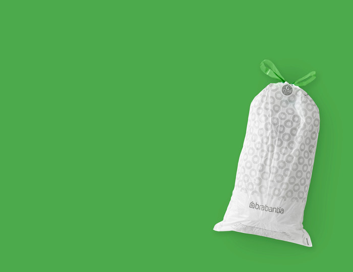 Brabantia Touch Bin 30L White + Trash Bags (120 units) front