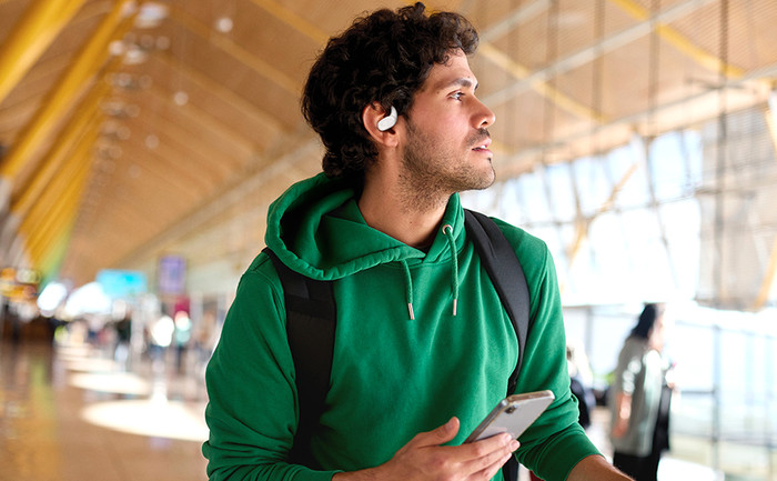 JBL Sense Lite Wit product in gebruik