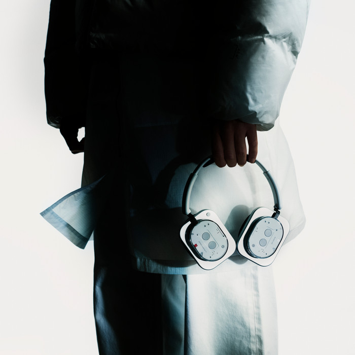 Nothing Headphone (1) Wit product in gebruik