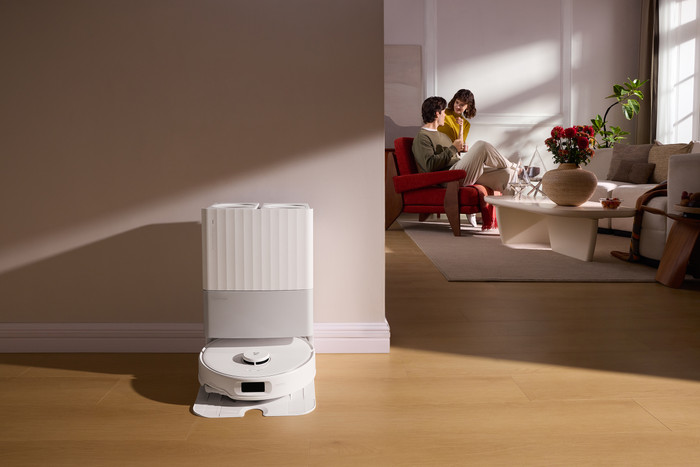 Roborock Qrevo Edge 5V1 White product in use