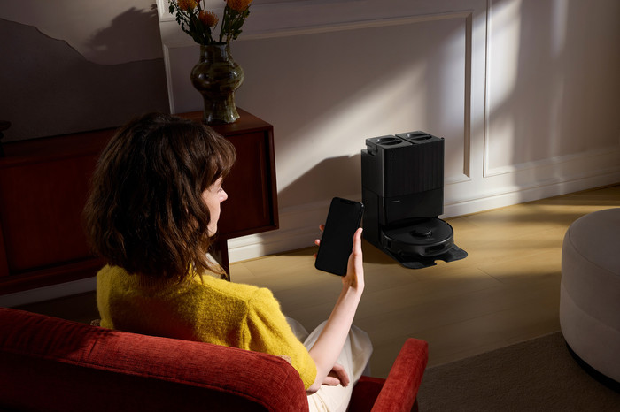 Roborock Qrevo Edge 5V1 Black product in use