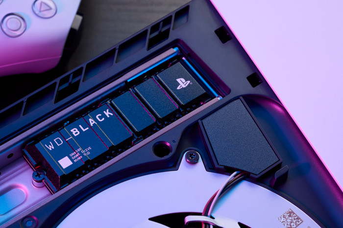 WD_BLACK SN850P 8TB Heatsink NVMe SSD product in use