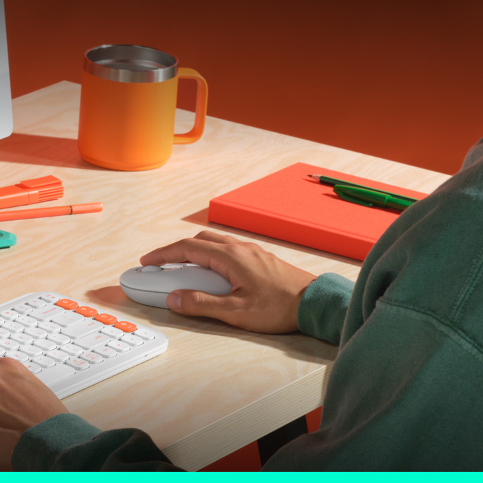 Logitech Pop Draadloze Muis Wit product in gebruik