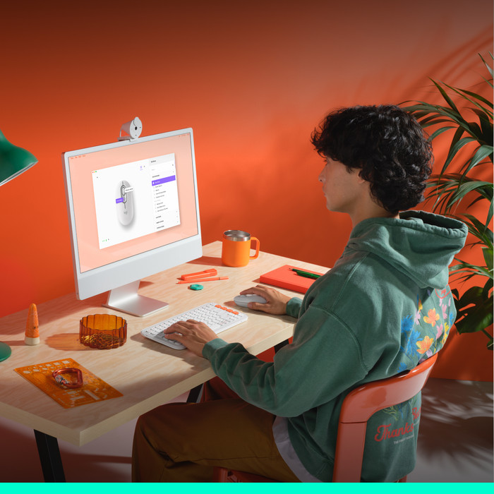 Logitech Pop Draadloze Muis Wit product in gebruik