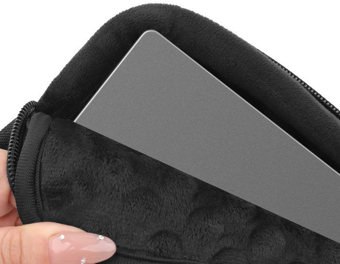 BlueBuilt Premium Laptop Sleeve for Apple MacBook Air 13 inches Black detail