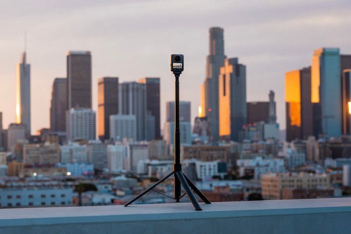 DJI Osmo 1.6m Tripod Selfie Stick product in gebruik