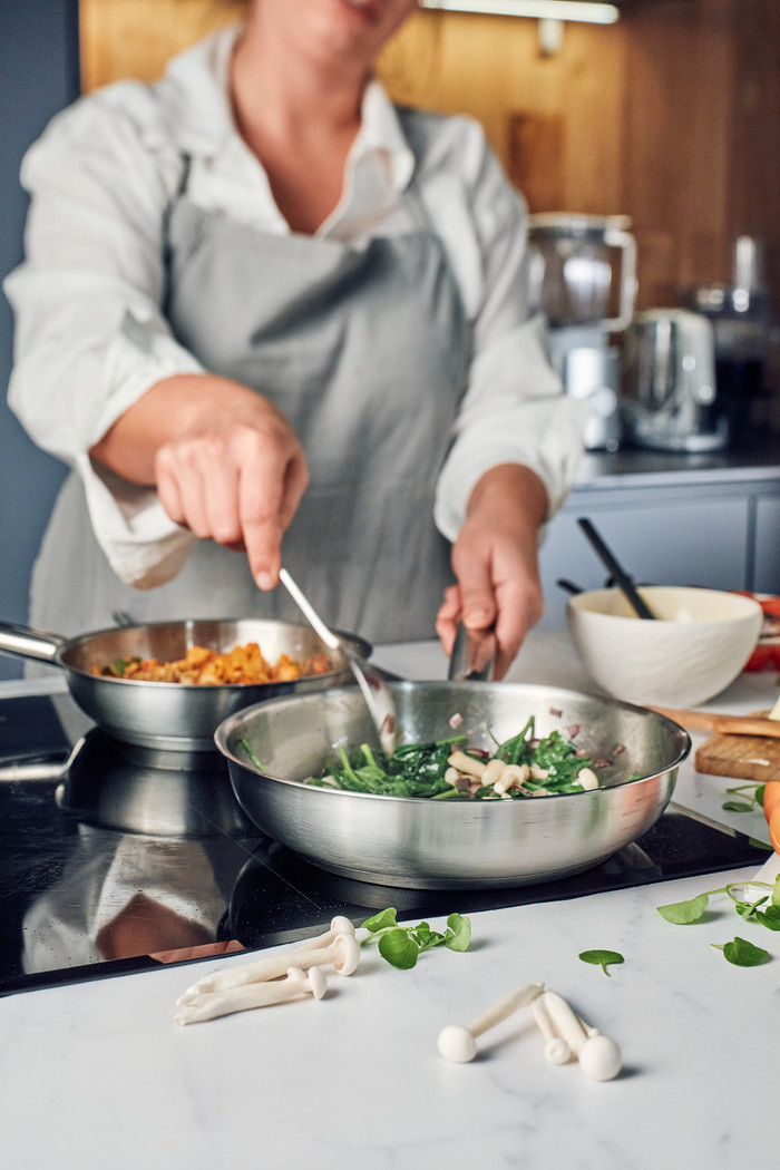 Demeyere Resto 3 Frying Pan 20cm product in use