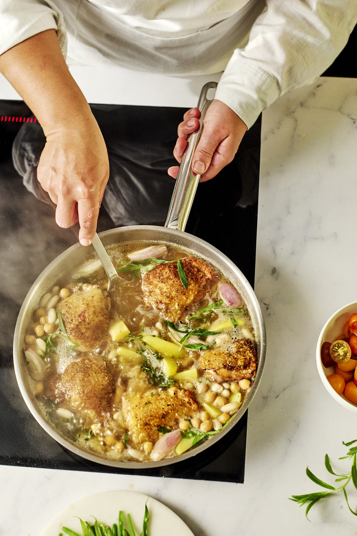 Demeyere Resto 3 Frying Pan 24cm product in use