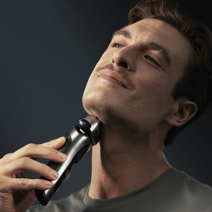 Braun Series 8 8617S Silver product in use