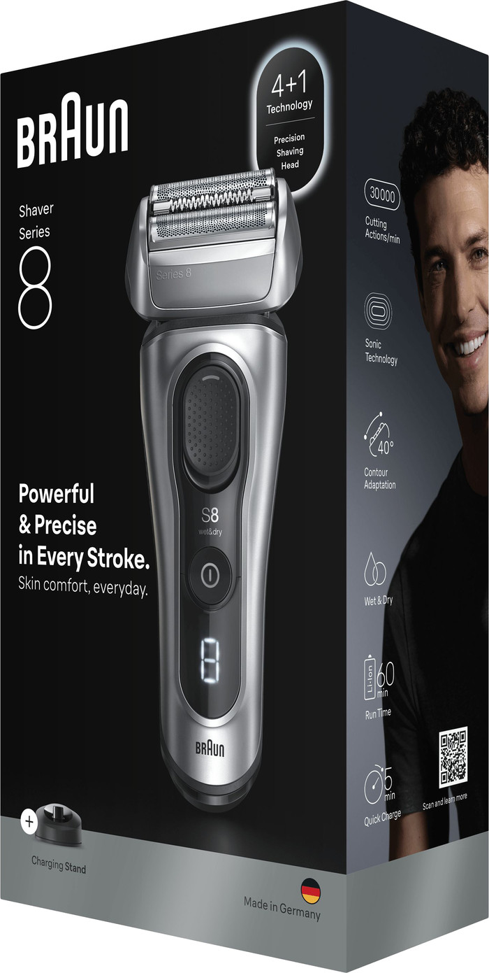 Braun Series 8 8617S Silver packaging