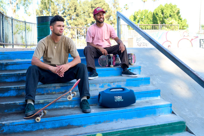 JBL Boombox 4 Bleu produit à l'usage