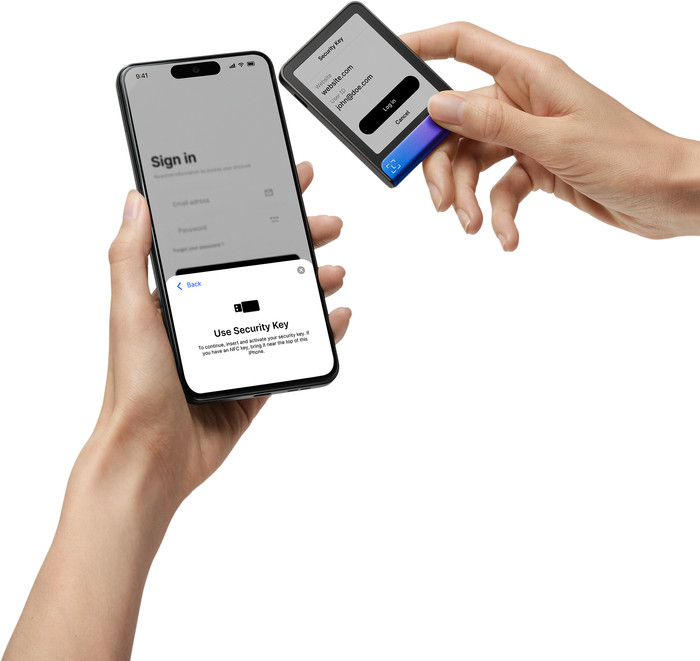 Ledger Flex Neptune Blue including Recovery Key product in use
