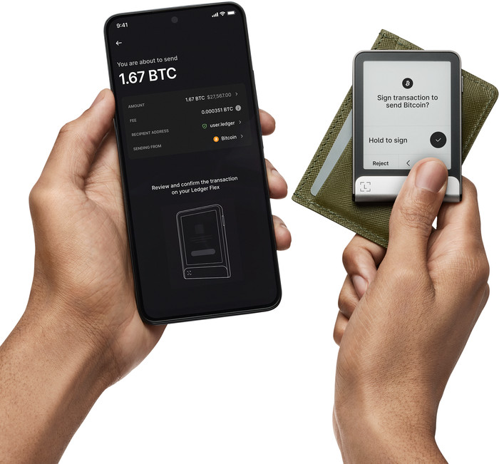 Ledger Flex Graphite including Recovery Key product in use