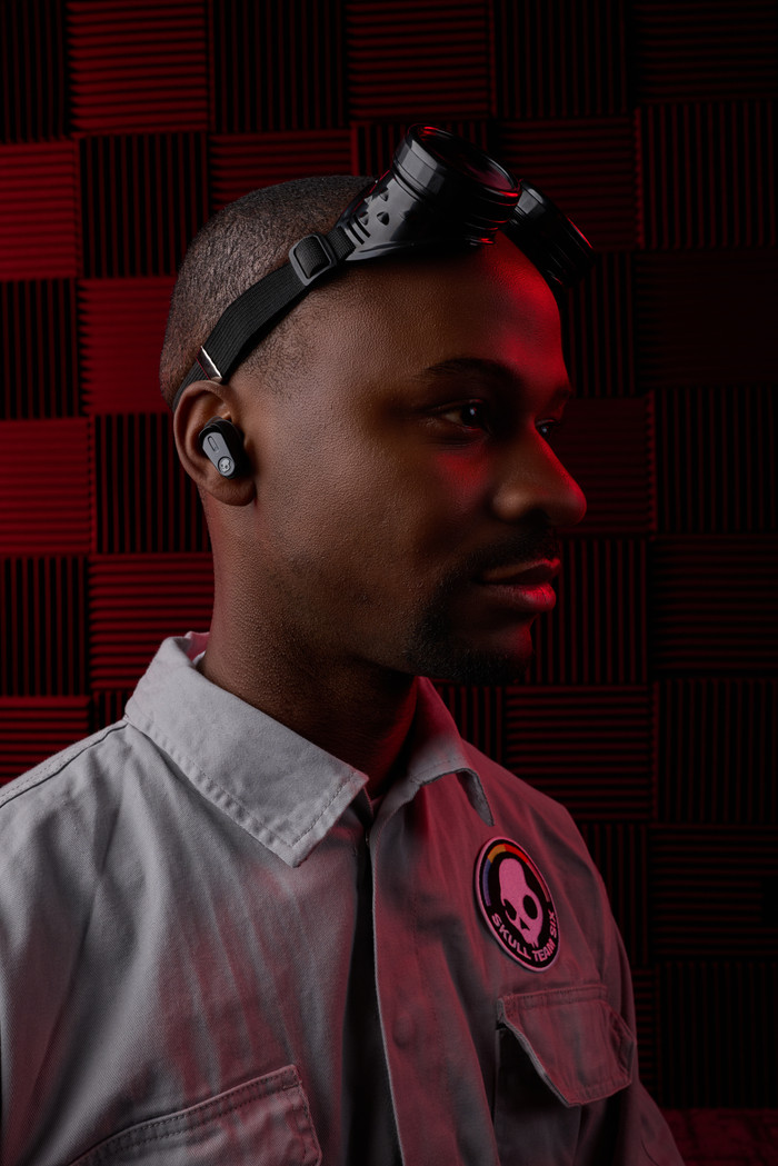 Skullcandy Method 360 ANC Black product in use
