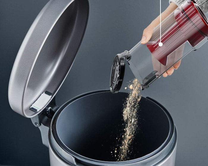 Rowenta X-Pert 7.60 RH6A73 product in use