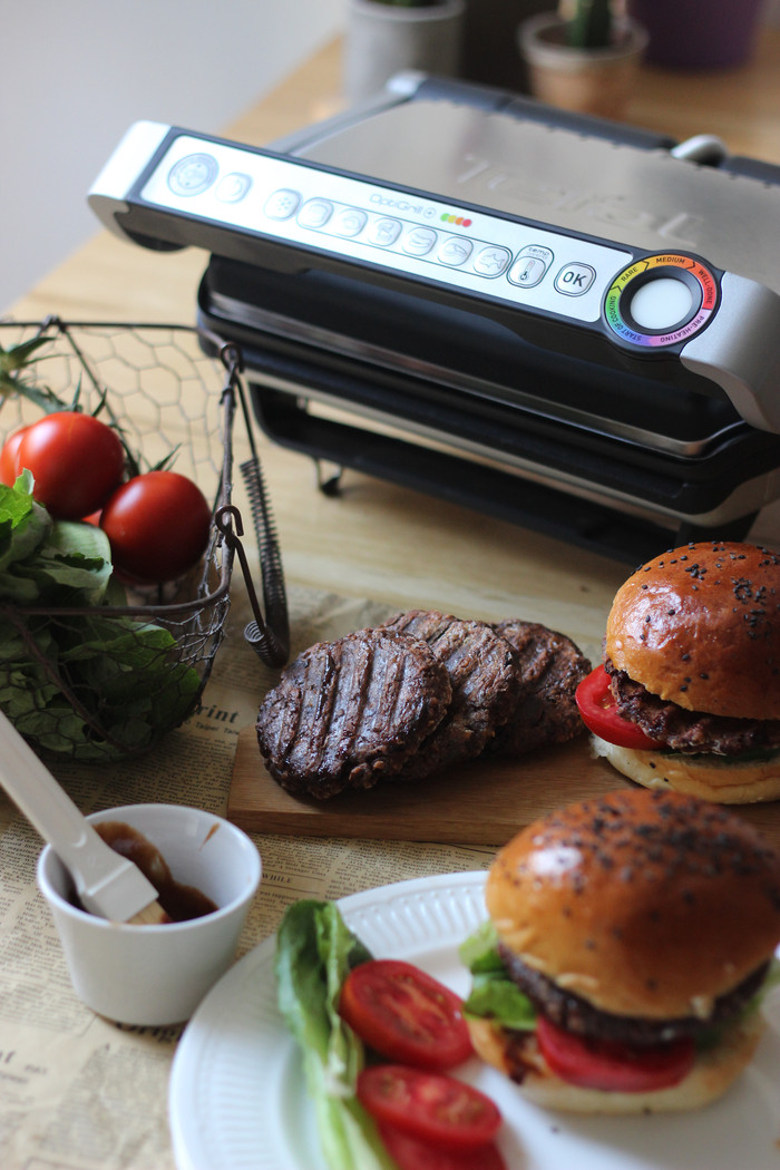 Tefal OptiGrill+ GC716D + Wafelaccessoire product in gebruik
