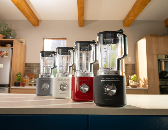 KitchenAid Pure Power 5KSB2073EPL Porcelain White product in gebruik