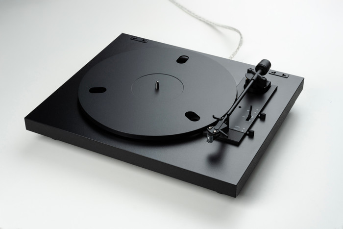 Pro-Ject A1.2 Black product in use