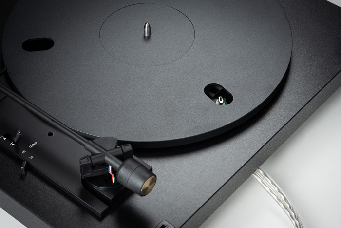 Pro-Ject A1.2 Black detail