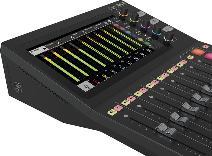 Mackie DLZ Creator côté gauche