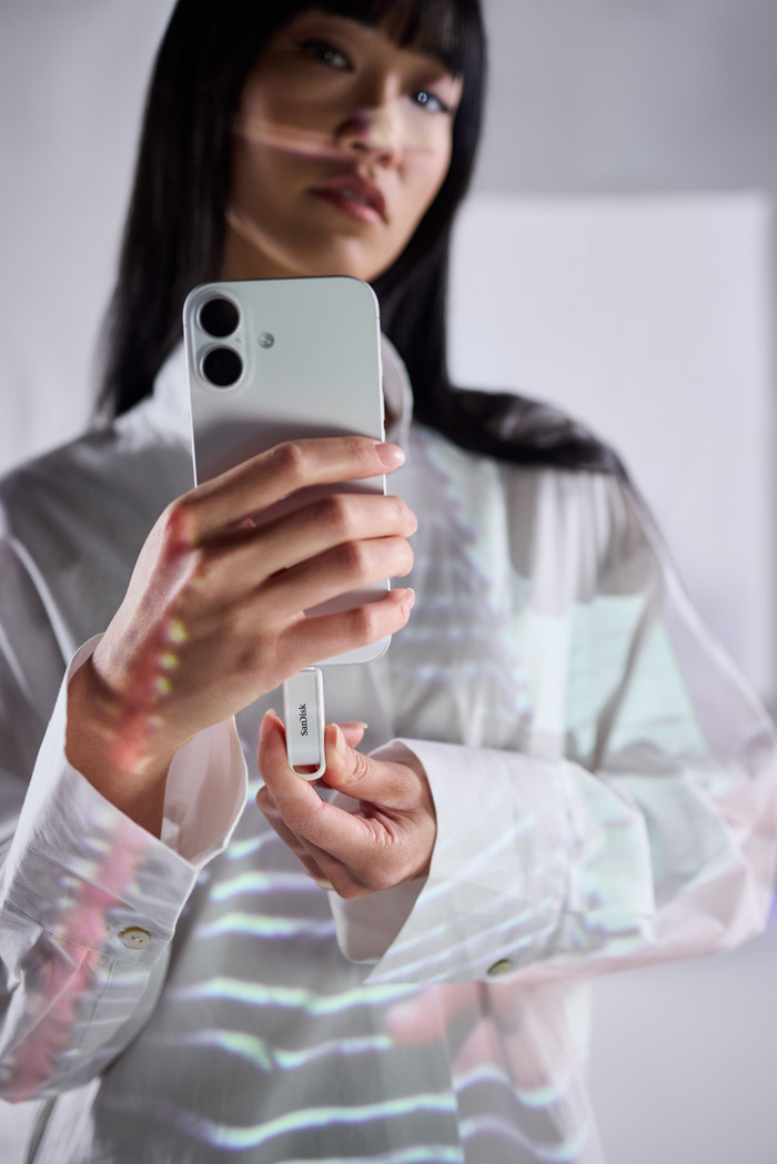 SanDisk Phone Drive USB-C 256 Go Arctic White produit à l'usage