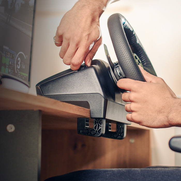 Logitech G29 SE PlayStation and PC + Driving Force Shifter product in use