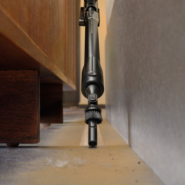 Dreame V20 Pro product in use