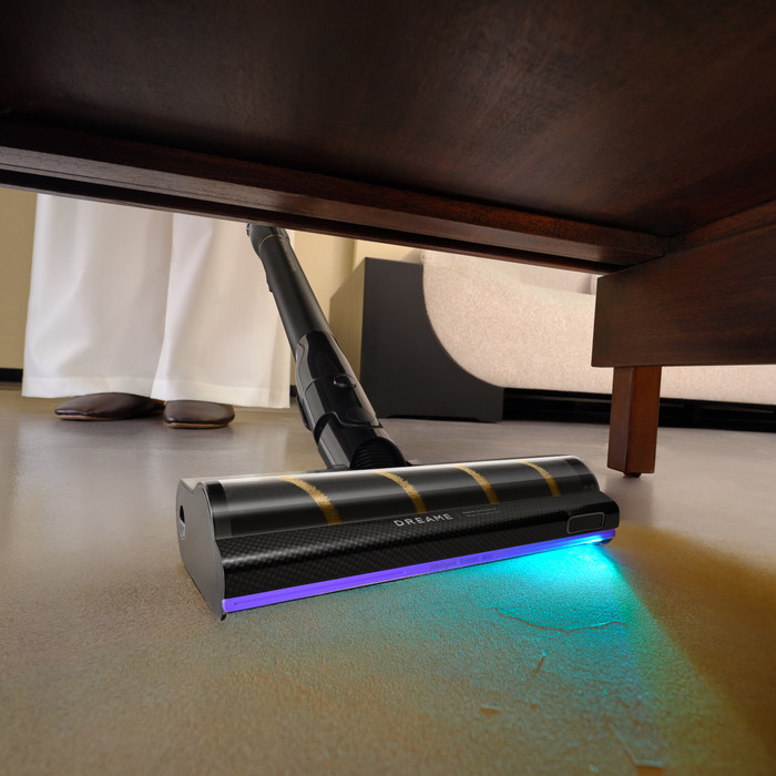 Dreame V20 Pro product in use