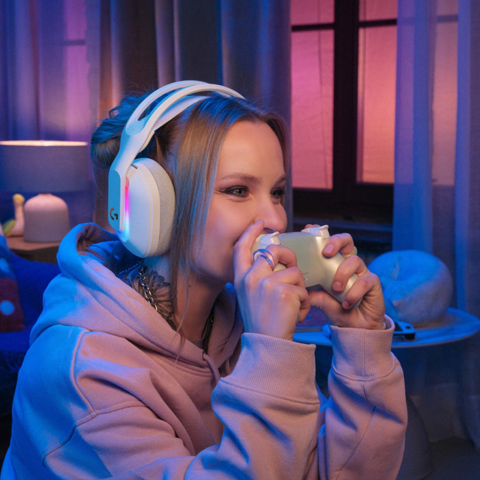 Logitech G Astro A20 X LIGHTSPEED Wit product in gebruik