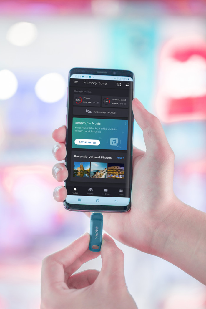 SanDisk Ultra Dual Drive Usb C 256GB Navagio Bay product in gebruik