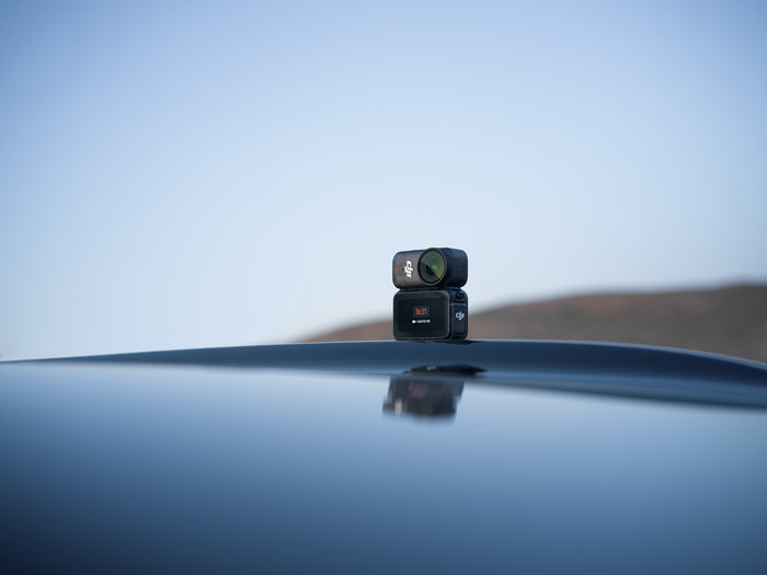 DJI Osmo Nano Standard Combo 64GB product in use