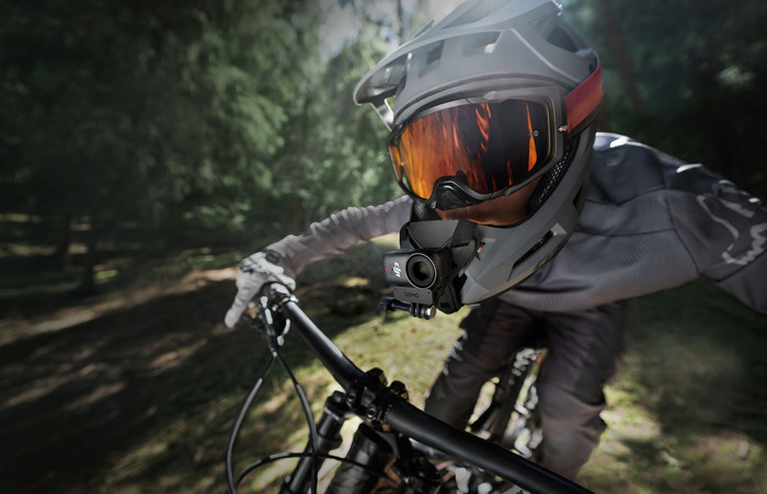 DJI Osmo Nano Standard Combo 64GB product in use