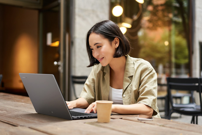 ASUS Chromebook Plus CX1505CTA-S70072 AZERTY produit à l'usage