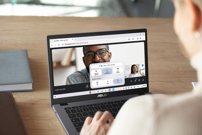 ASUS Chromebook Plus CX3402CVA-PQ0557 AZERTY produit à l'usage