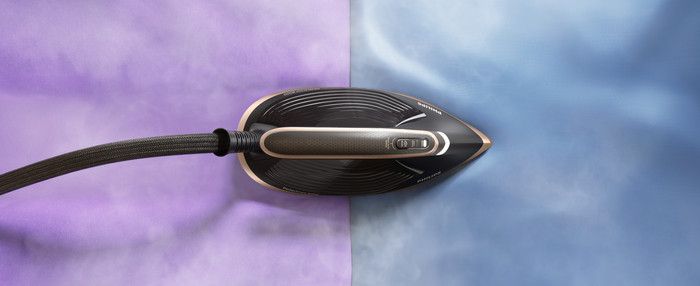 Philips PerfectCare 8000 Series PSG8300/80 product in use