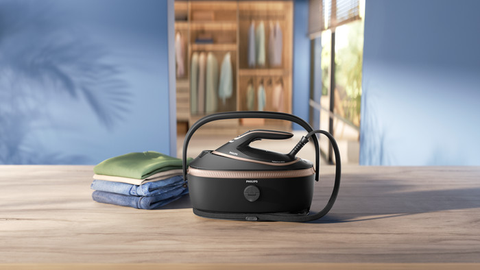 Philips PerfectCare 8000 Series PSG8300/80 product in use