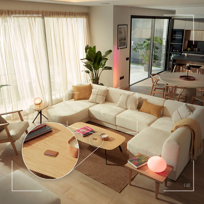 Philips Hue Secure Cam 2K Wired White product in use