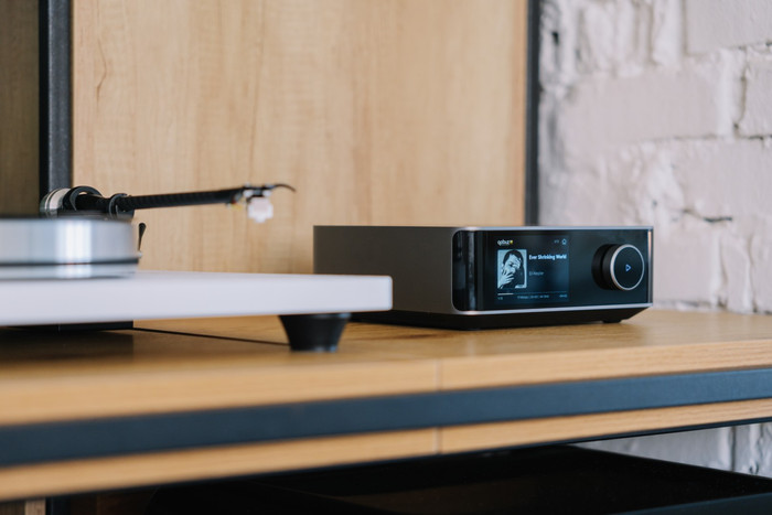 WiiM Amp Ultra Gris produit à l'usage