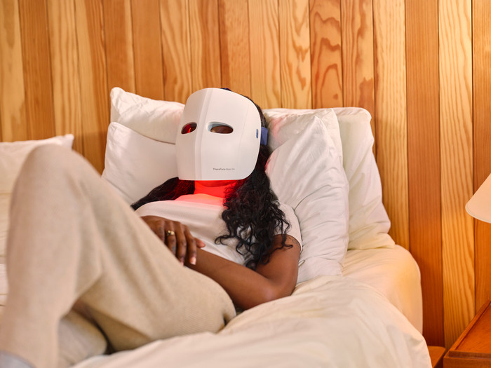 Therabody Theraface Mask Glo produit à l'usage