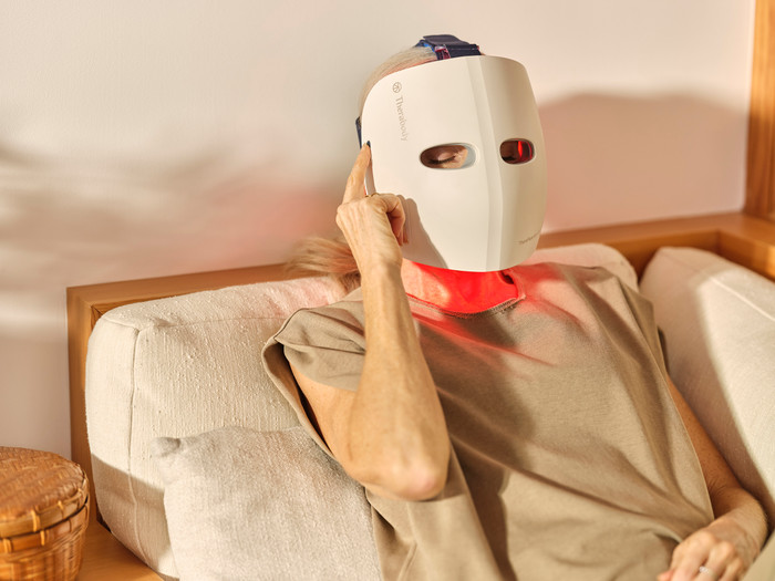 Therabody Theraface Mask Glo produit à l'usage